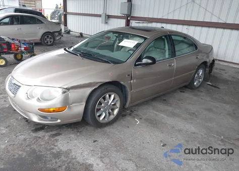 2004 Chrysler 300M z USA, uszkodzony, nr VIN 2C3HE66G64H685168